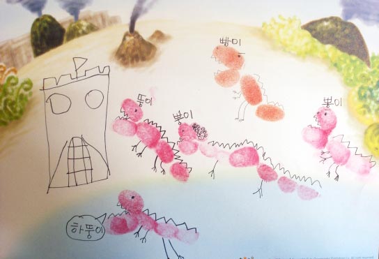 幼兒園大班手印畫教案:恐龍朋友